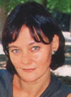 Olga Cano dubs the voice of Sarah Shephard