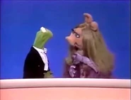 Kermitpiggy.bobhope75promo