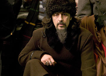 http://images3.wikia.nocookie.net/__cb20070527224524/harrypotter/images/c/cf/Karkaroff.jpg