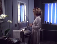 Janeway in ihrem Badezimmer