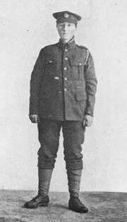 Dorothy.Lawrence.soldier