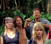 4x02 Team Locke redshirts