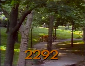 2292