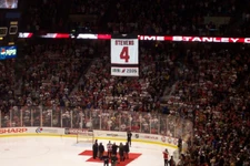 Stevens retire