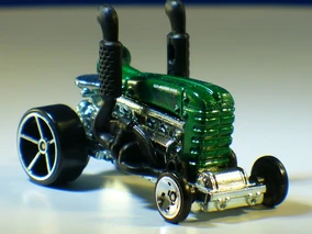DragtorGreen.JPG