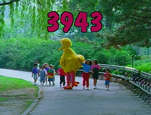 3943