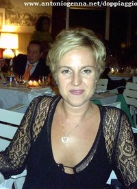 Barbara De Bortoli dubs the voice of Nikki Fernandez in the Italian version of Lost