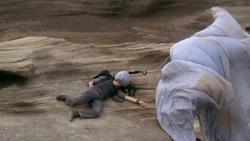 4x02 Pchute.png