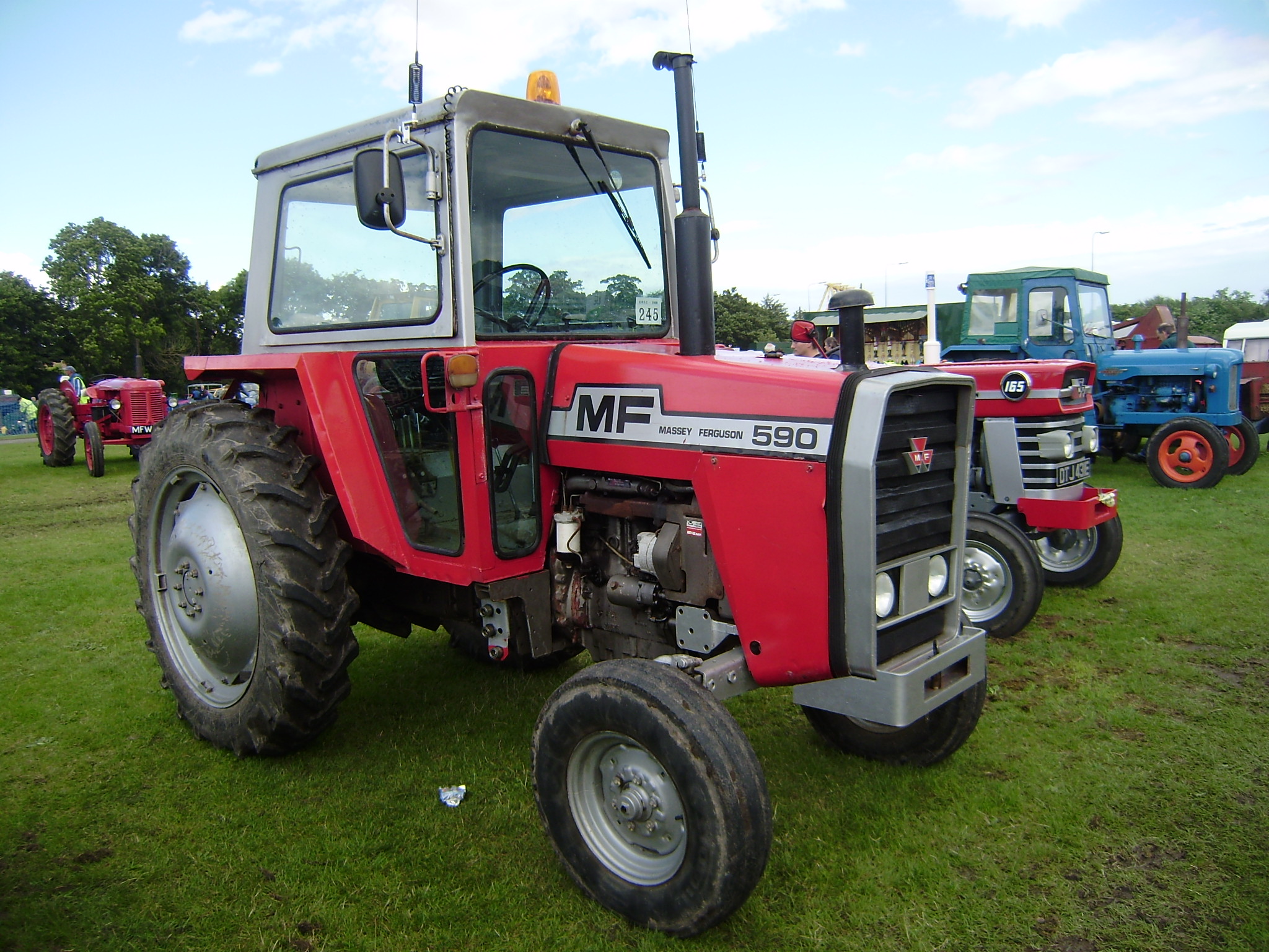 Massey Ferguson Tractor And Construction Plant Wiki The Classic Vehicle And Machinery Wiki 4521