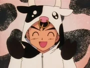 EP004 Ash disfrazado de vaca