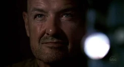 2X03 LockeIsland.jpg