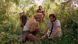 5x08 Sawyer's group