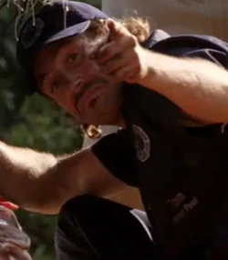 5x08 Tom Mechanic
