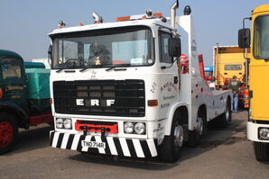 ERF recovery truck 6x2 at Donnington Park 09 - IMG 6091small