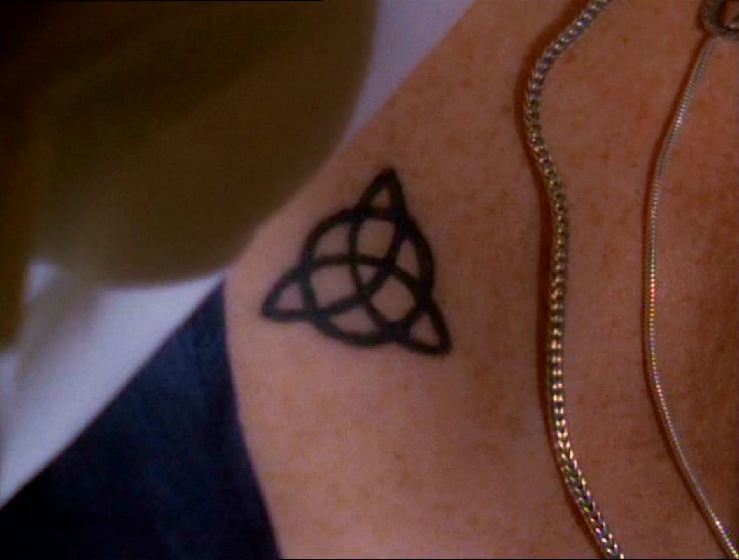 http://images3.wikia.nocookie.net/__cb20090618221533/charmed/images/0/00/Triquetra_tattoo.jpg