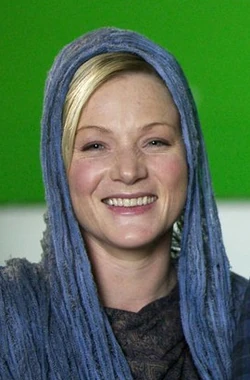 Lisa Shaunessy.jpg