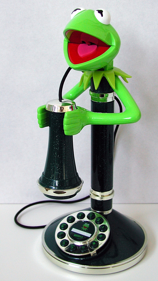 Kermitcandlestickphone