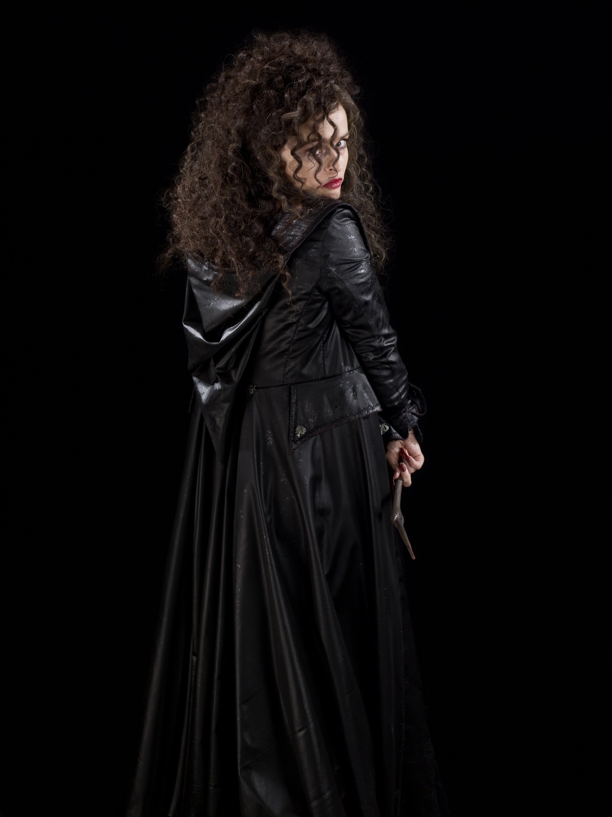 http://images3.wikia.nocookie.net/__cb20090817193756/harrypotter/images/e/ee/Bellatrix_Lestrange_%28HBP_promo%29_1.jpg