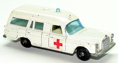 Matchbox mercedes ambulance #1