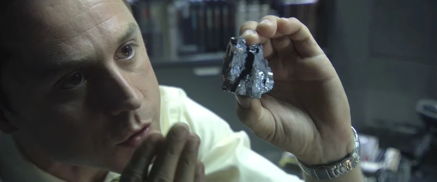 http://images3.wikia.nocookie.net/__cb20091029195729/jamescameronsavatar/images/c/c8/Parker_with_Unobtanium.jpg