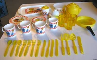 Chilton globe plastic tea set