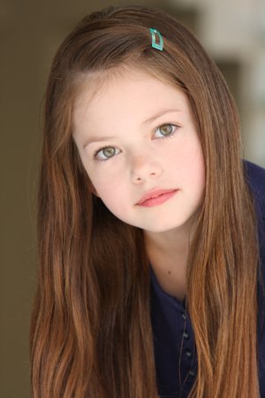 http://images3.wikia.nocookie.net/__cb20100326184028/flashforward/images/e/e4/Mackenzie_Foy.jpg