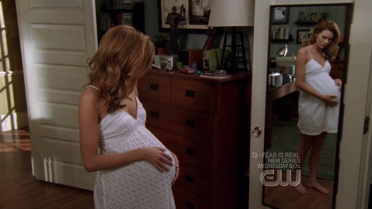 One Tree Hill Peyton S Pregnant 12