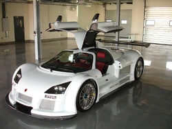 Gumpert Apollo White