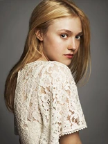 Dakota-Fanning-Eclipse 300