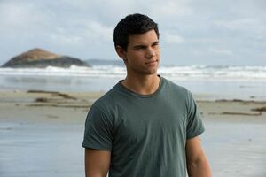 Jacob-black-new-moon-la-push-still.jpg (16 KB)