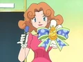 EP366 Vivian mostrando el listón Calagua.jpg