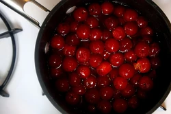 Cherry compote