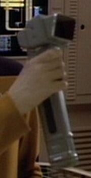 Anyon emitter