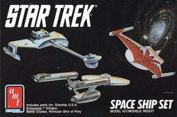 AMT Model kit 6677 Space Ship Set 1989.jpg