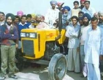 Mahindra Gujarat MG 450 (yellow)-2001