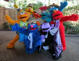 Sesamestreetgangposeatsafarioffun