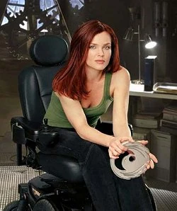 Oracle (Dina Meyer)