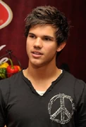 Taylor Lautner 5