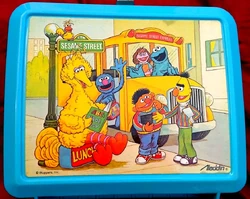 Aladdin lunchbox bus