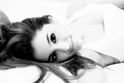 Arianagrande20