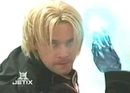 Tyzonn Mercury hand