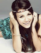 Victoria+Justice+VICPNG