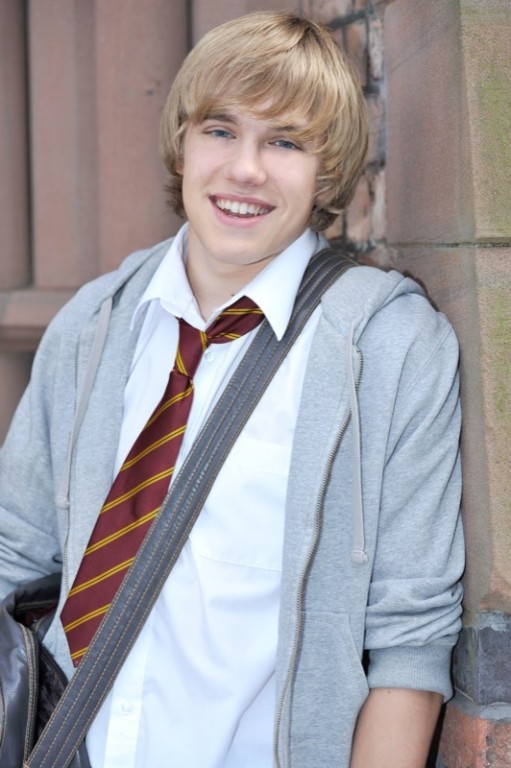 File:House-of-anubis-cast-16 File:House-of-anubis-cast-16