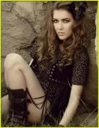 144px-Nathaliaramos12.jpg (11 KB) 144px-Nathaliaramos12