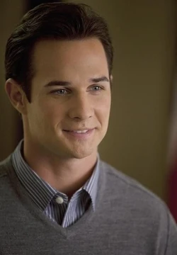 Pretty-little-liars-003