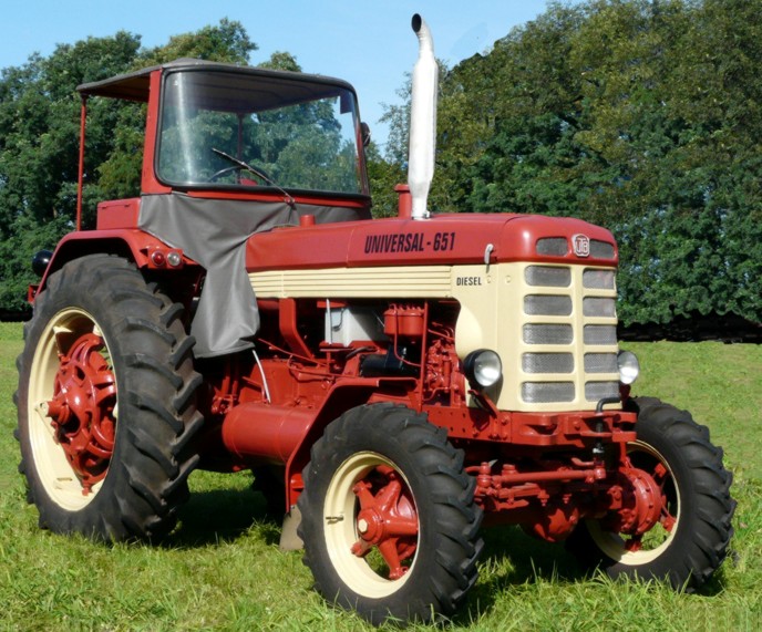 Universal 651 - Tractor & Construction Plant Wiki - The classic vehicle ...