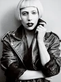 Vogue 2011 06