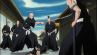 Ikkaku faces off against Hisagi