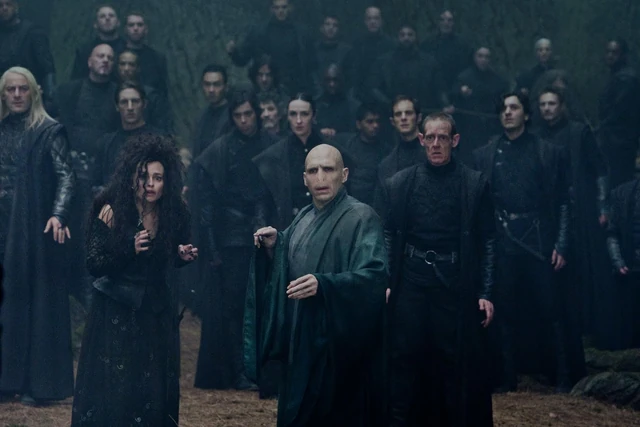 File:DH2 Death Eaters with Voldemort during the battle.jpg