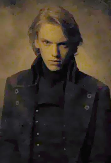 Young_Grindelwald